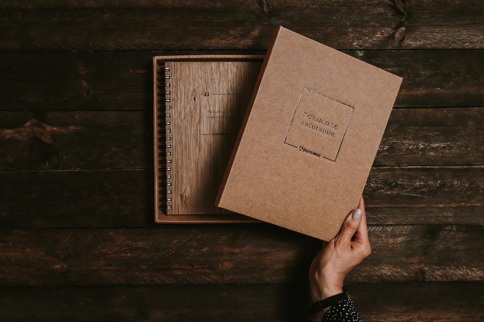 drewniany planner