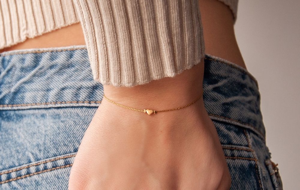 bransoletka z&nbsp;pozłacanym sercem