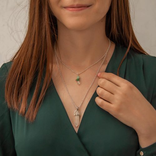 zestaw naszyjników na łańcuszku