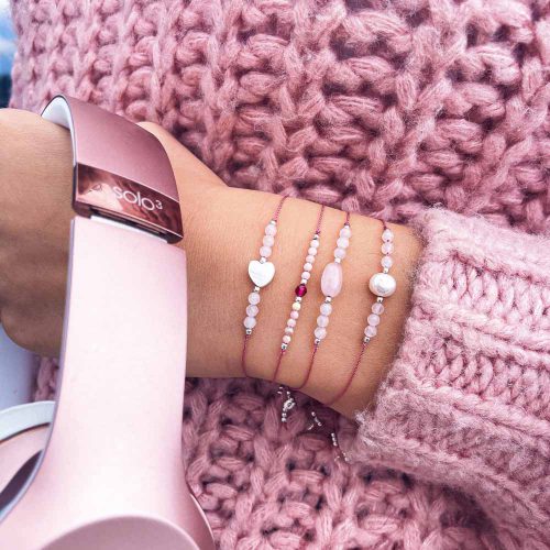 różowe bransoletki z kamieniami naturalnymi