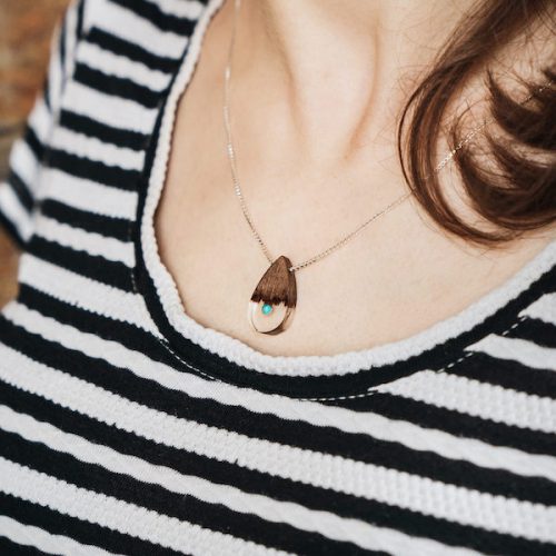 drewniany naszyjnik łezka